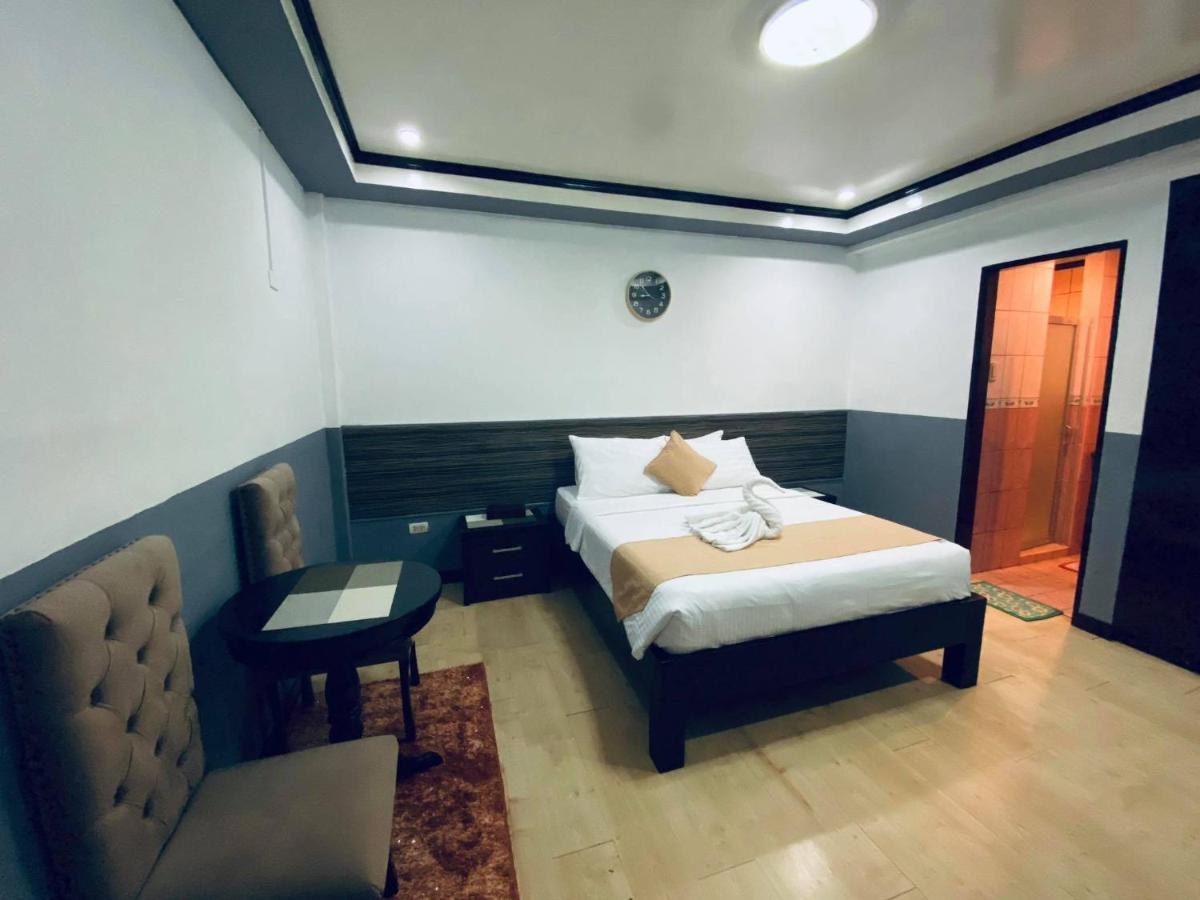 Amax Inn Makati Makati City Exterior photo