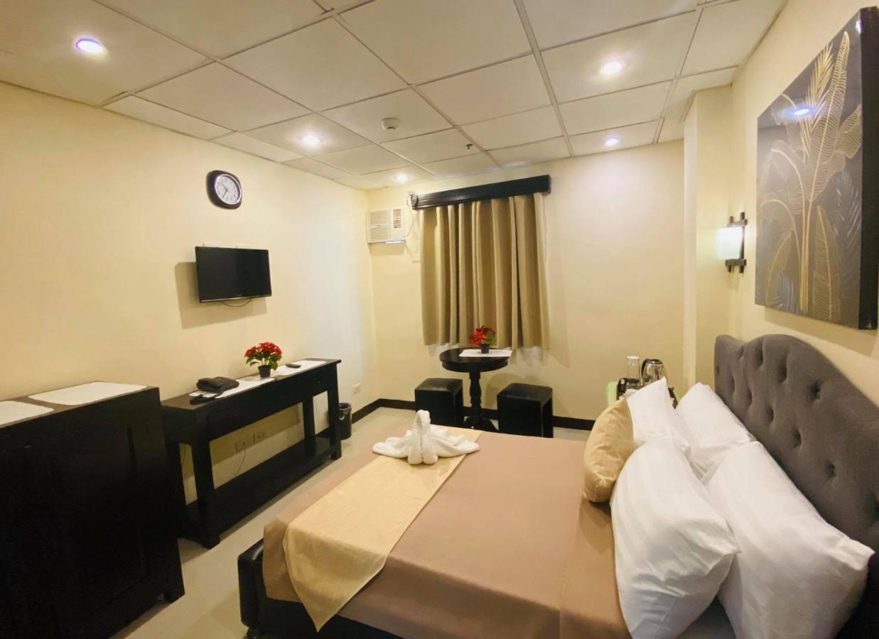 Amax Inn Makati Makati City Exterior photo