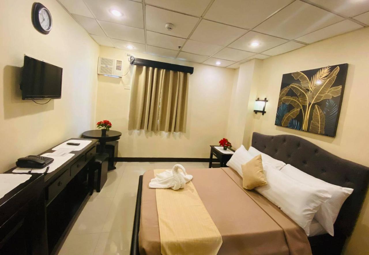 Amax Inn Makati Makati City Exterior photo