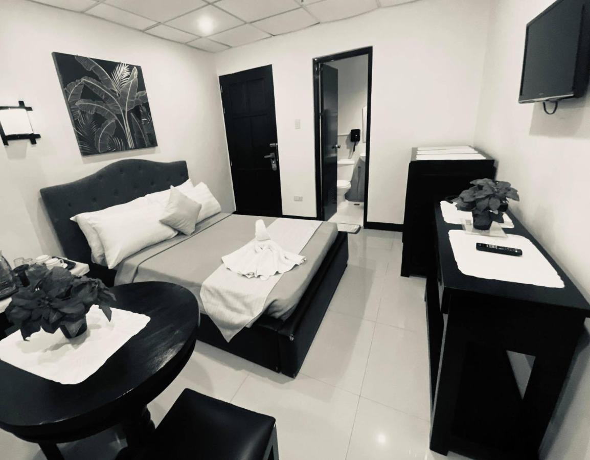 Amax Inn Makati Makati City Exterior photo