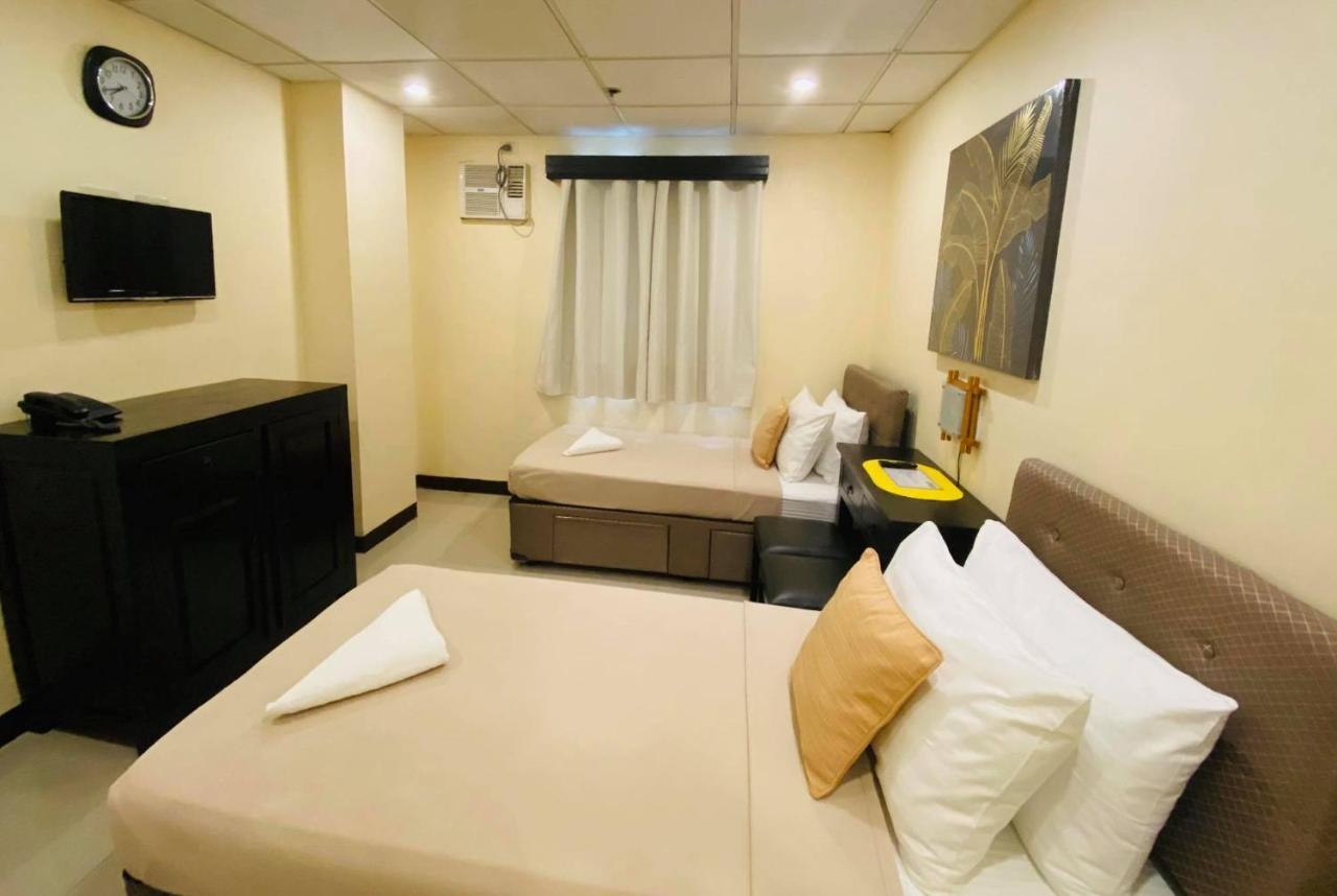 Amax Inn Makati Makati City Exterior photo