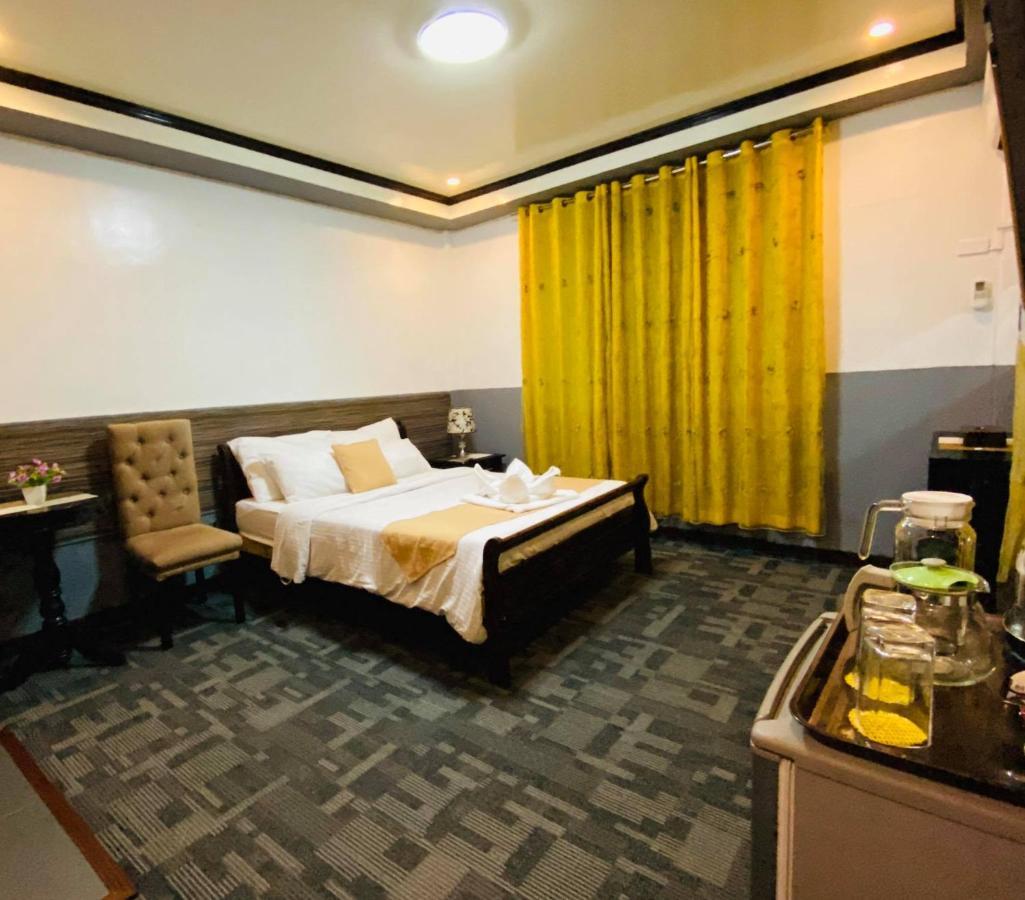 Amax Inn Makati Makati City Exterior photo
