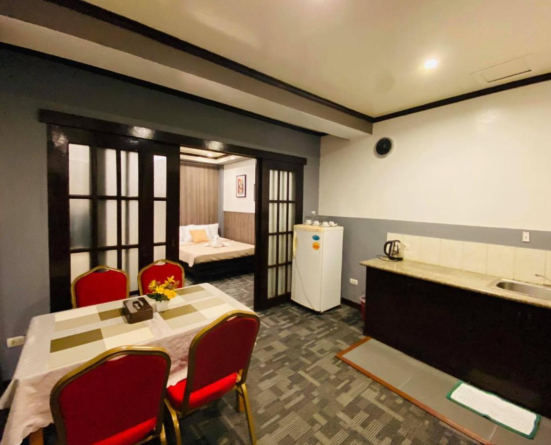 Amax Inn Makati Makati City Exterior photo