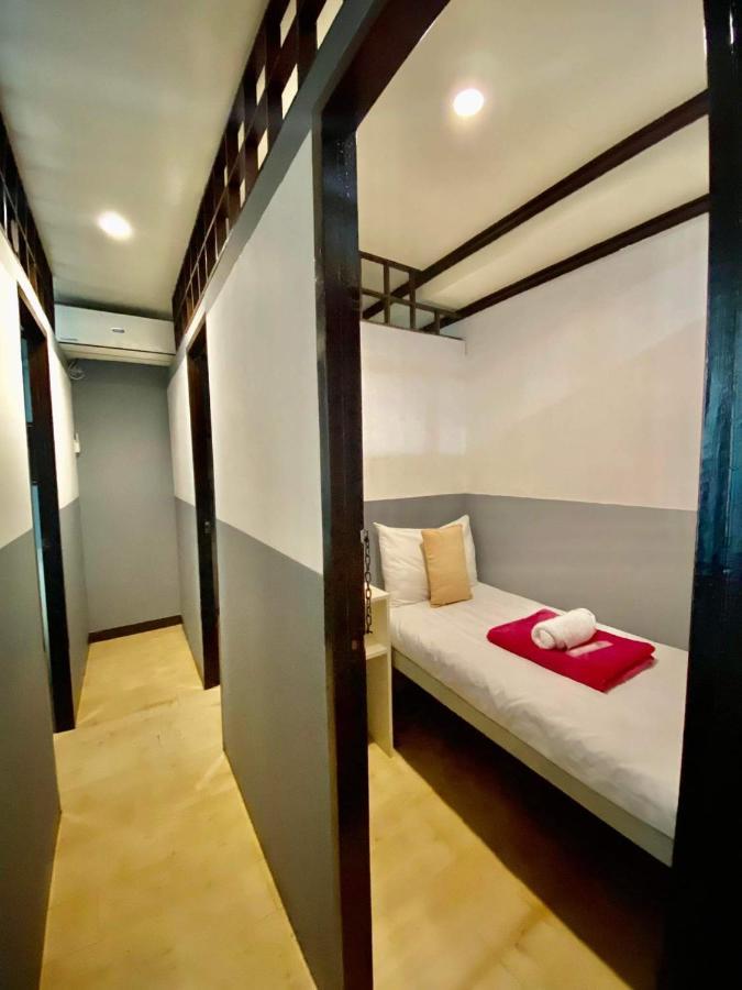 Amax Inn Makati Makati City Exterior photo