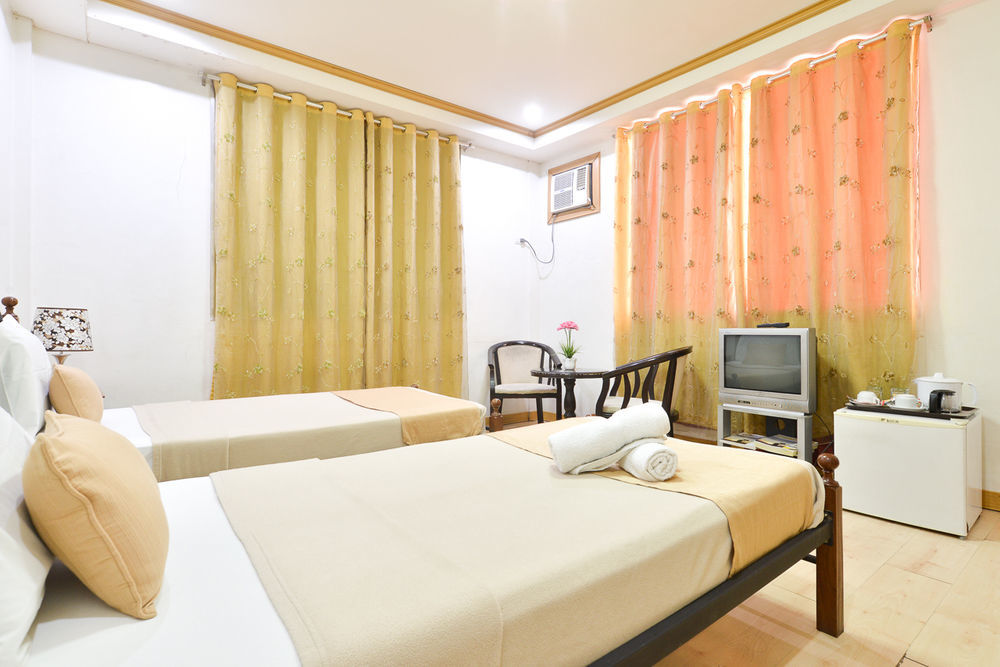 Amax Inn Makati Makati City Exterior photo